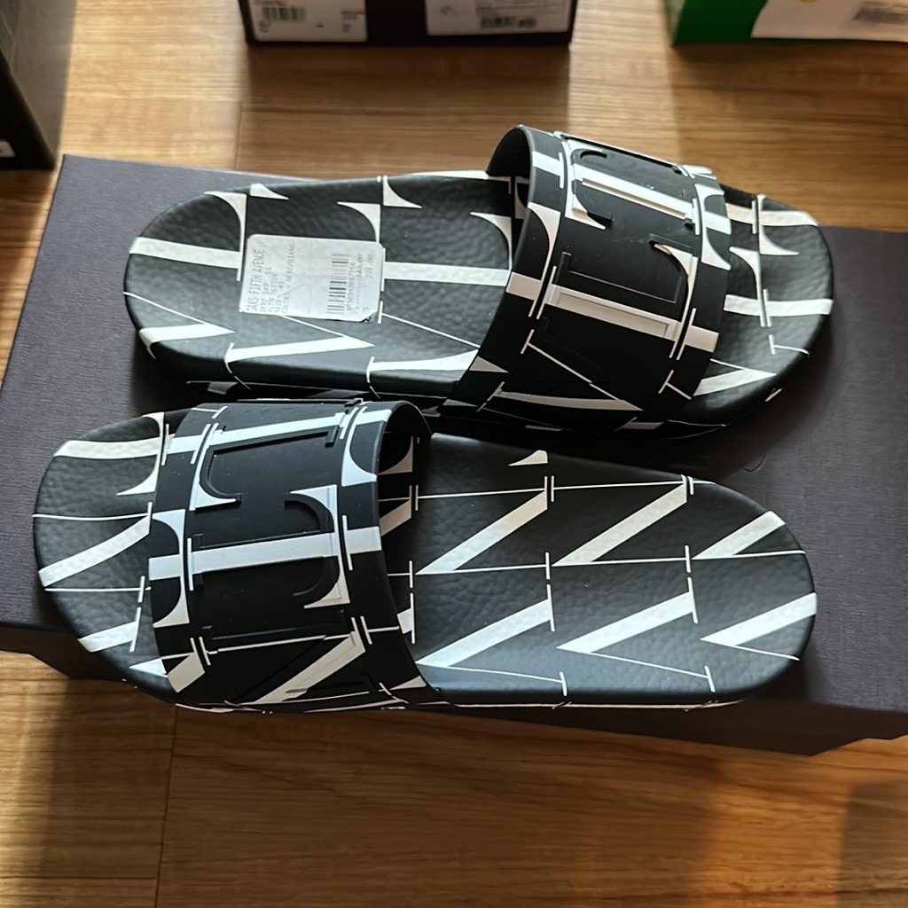 Valentino Size 41 Black White Vltn Slides